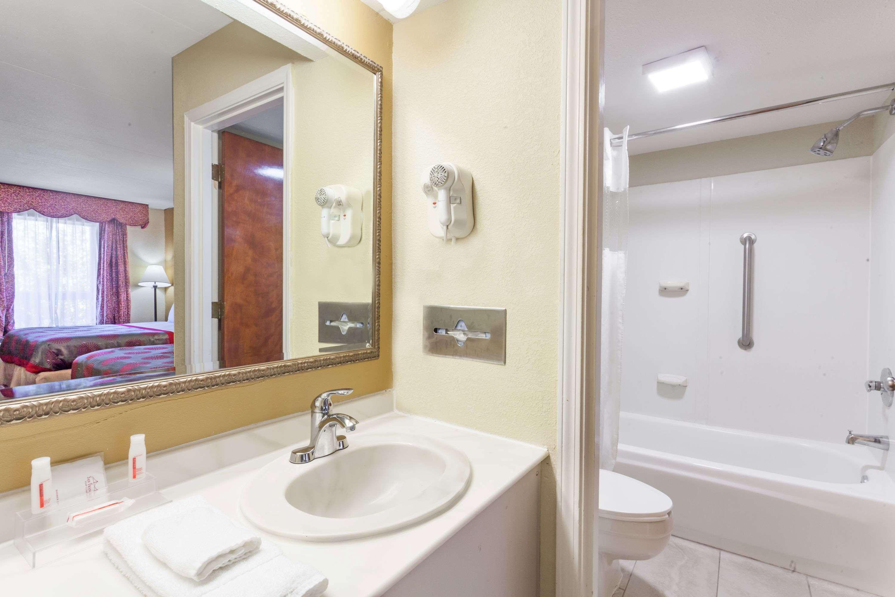 Ramada By Wyndham 3*