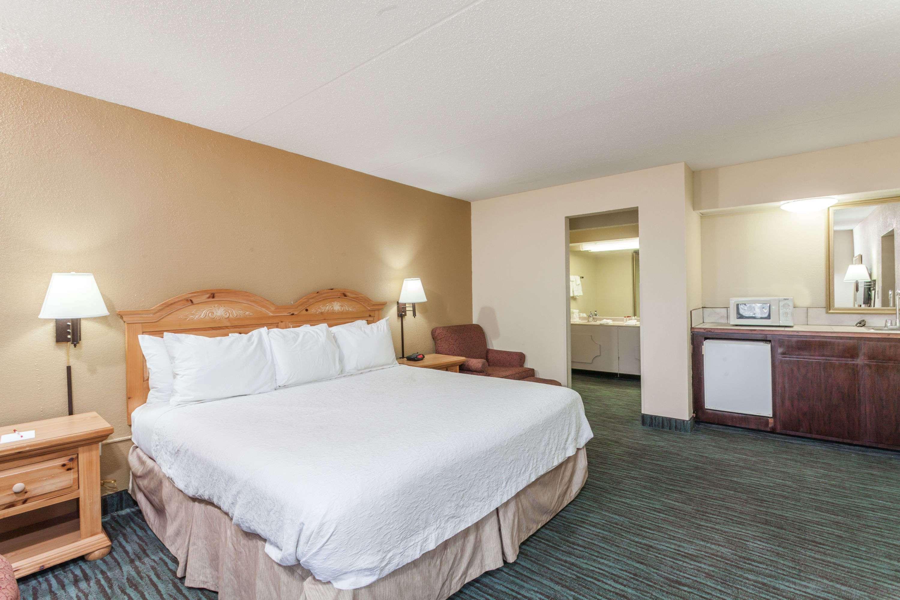 Ramada By Wyndham Hotel 3*