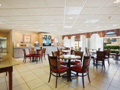 Ramada By Wyndham 3*