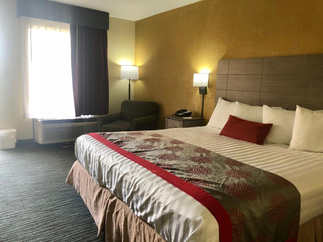 Ramada By Wyndham Hotel Lebanon